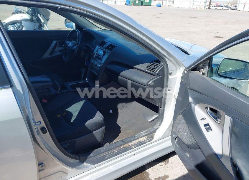 Photo 5 of 2008 Toyota Camry SE (VIN 4T1BE46KX8U792636)