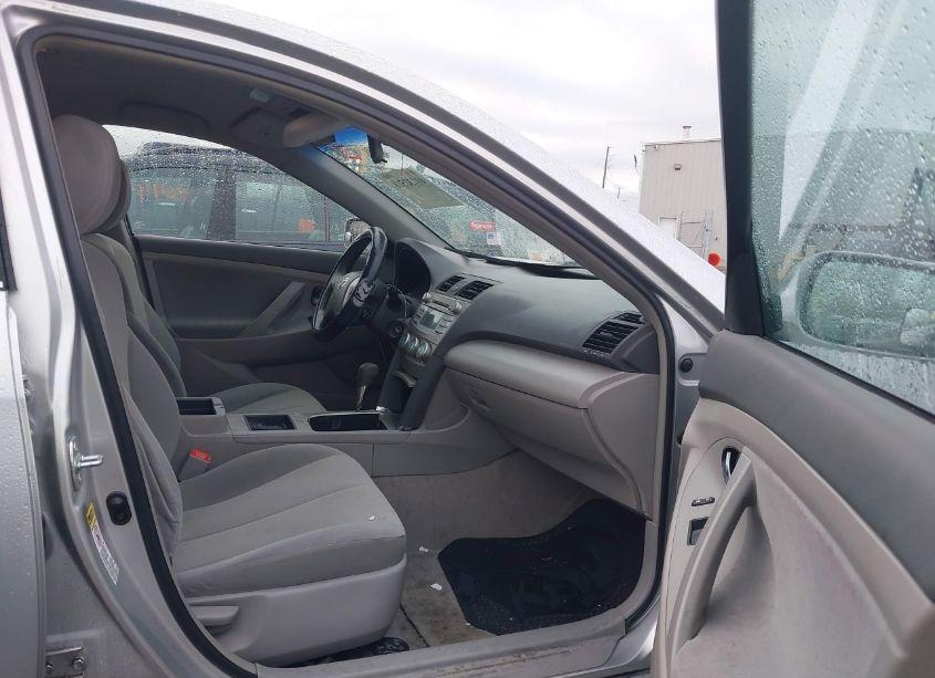 Photo 5 of 2009 Toyota Camry LE (VIN 4T1BE46KX9U277735)