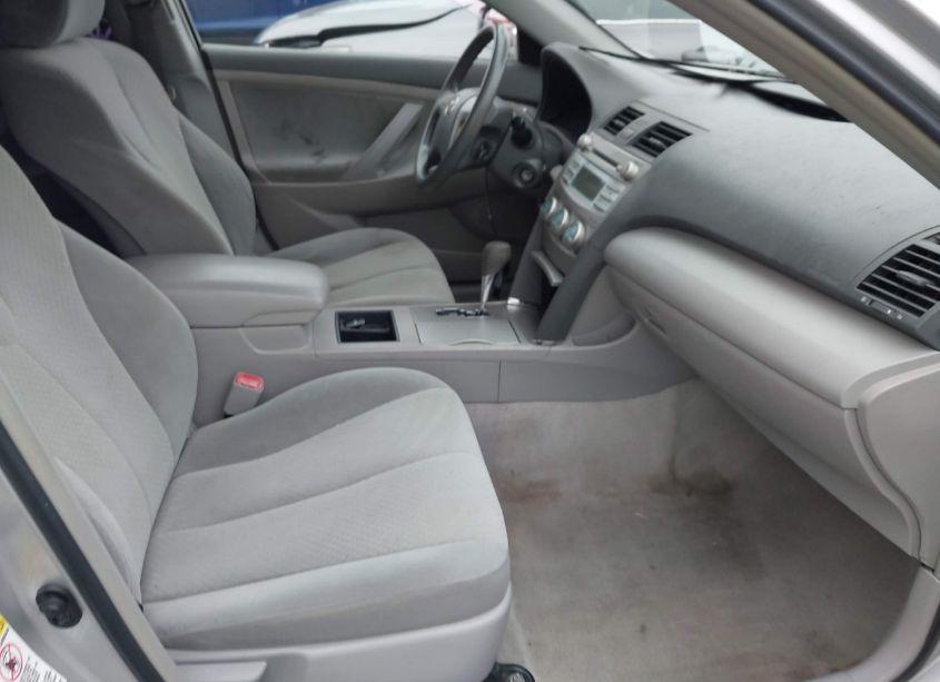 Photo 5 of 2009 Toyota Camry LE (VIN 4T1BE46KX9U283969)