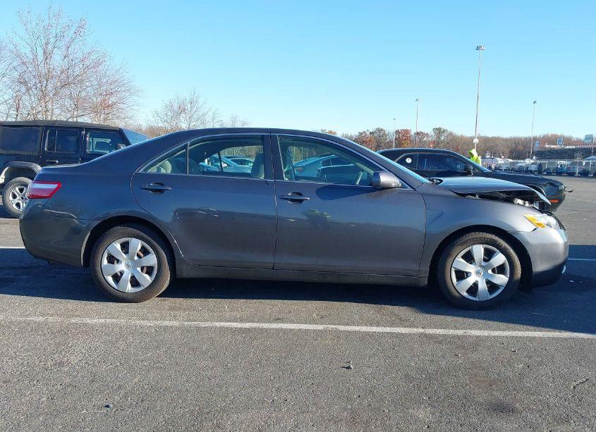 Photo 13 of 2009 Toyota Camry LE (VIN 4T1BE46KX9U288413)