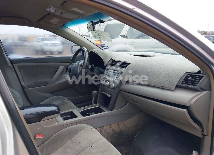 Photo 5 of 2009 Toyota Camry (VIN 4T1BE46KX9U343698)