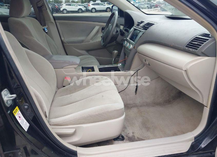 Photo 5 of 2009 Toyota Camry LE (VIN 4T1BE46KX9U350330)