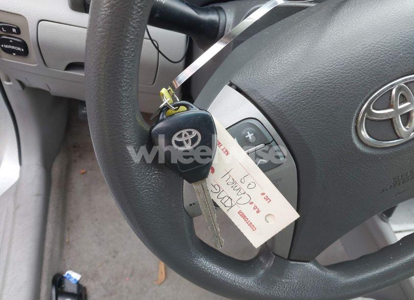 Photo 11 of 2009 Toyota Camry LE (VIN 4T1BE46KX9U358329)