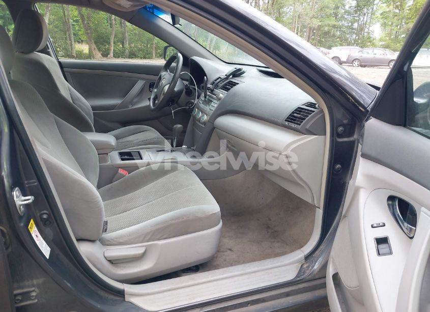 Photo 5 of 2009 Toyota Camry LE/SE/XLE (VIN 4T1BE46KX9U360484)