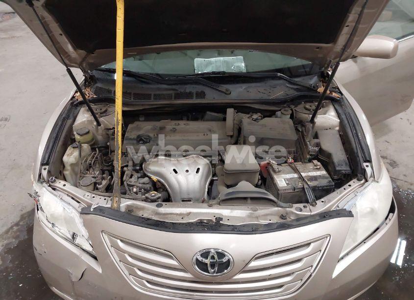 Photo 10 of 2009 Toyota Camry LE (VIN 4T1BE46KX9U377236)