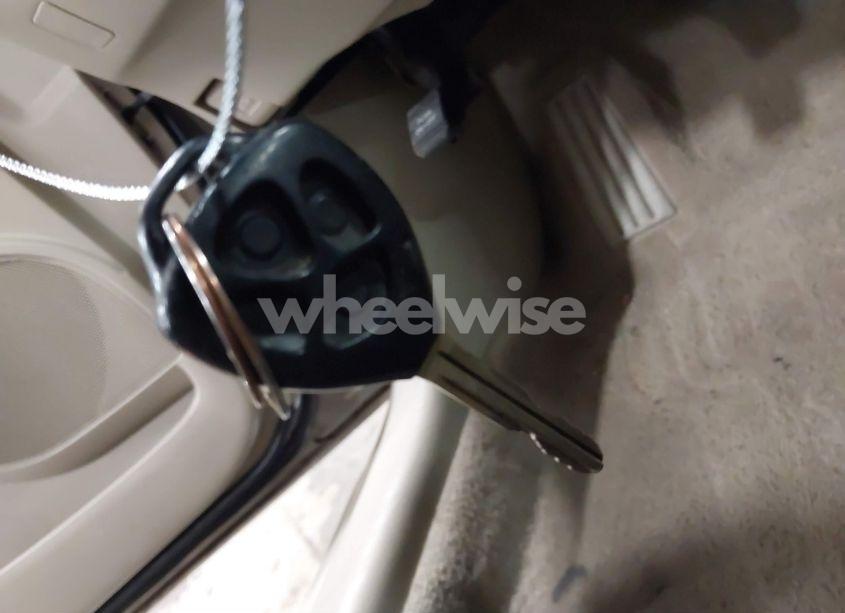 Photo 11 of 2009 Toyota Camry LE (VIN 4T1BE46KX9U377236)