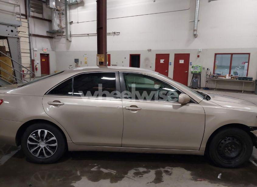 Photo 13 of 2009 Toyota Camry LE (VIN 4T1BE46KX9U377236)