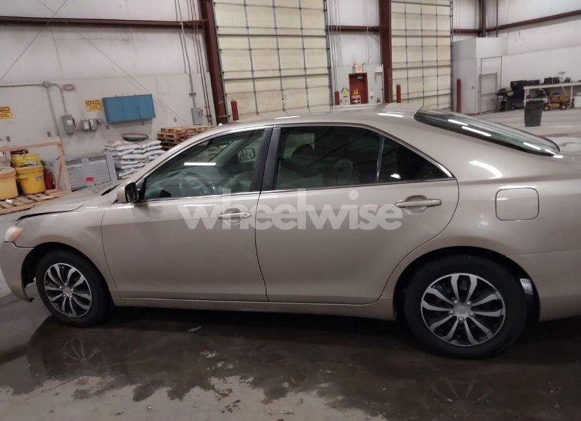 Photo 14 of 2009 Toyota Camry LE (VIN 4T1BE46KX9U377236)