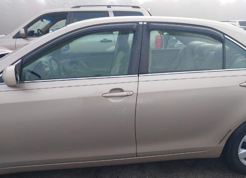 Photo 15 of 2009 Toyota Camry LE (VIN 4T1BE46KX9U390441)