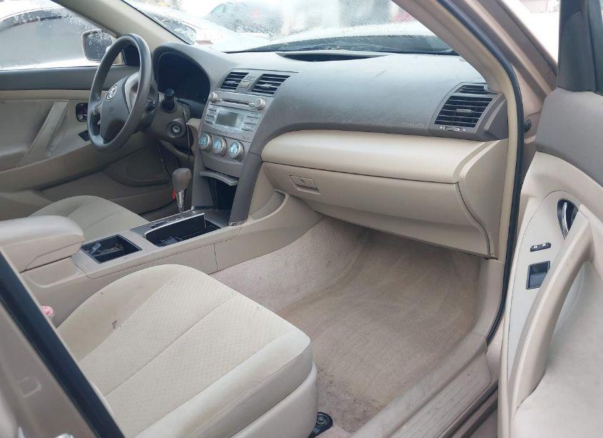 Photo 5 of 2009 Toyota Camry LE (VIN 4T1BE46KX9U390441)