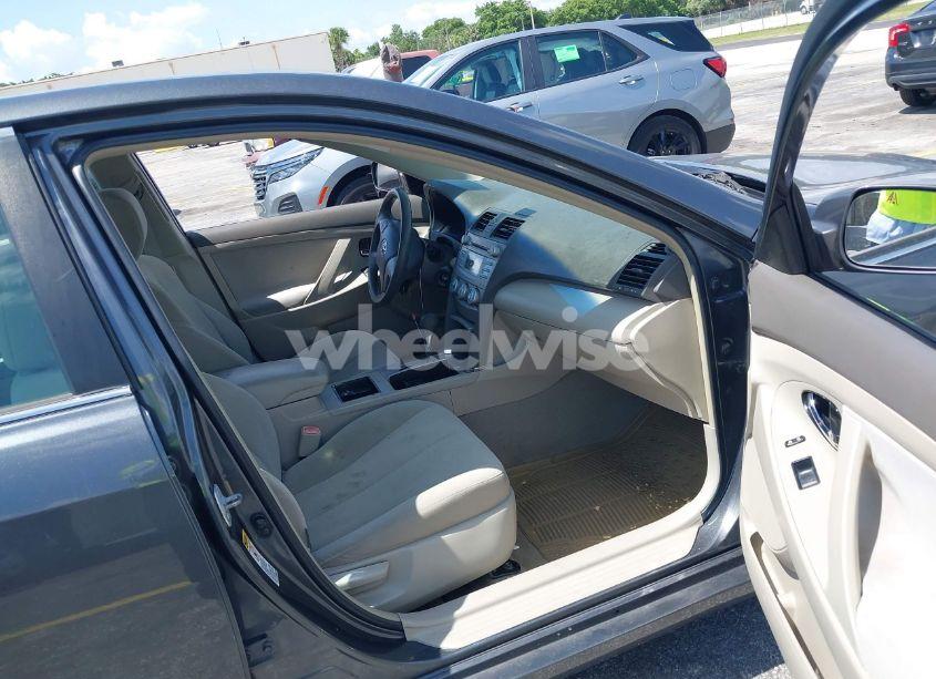 Photo 5 of 2009 Toyota Camry LE (VIN 4T1BE46KX9U796896)