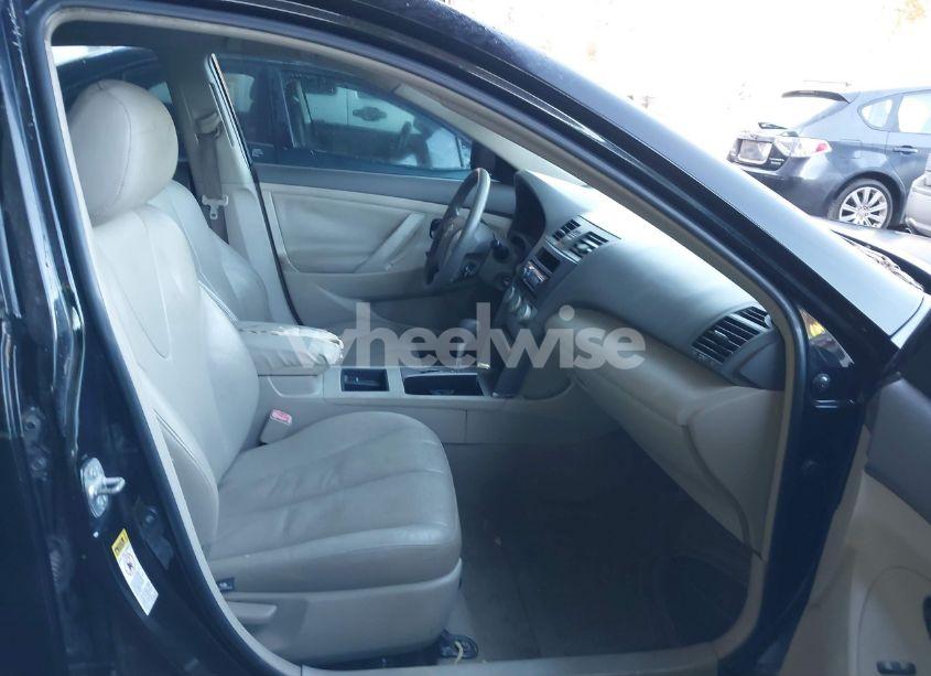 Photo 5 of 2009 Toyota Camry LE (VIN 4T1BE46KX9U807766)