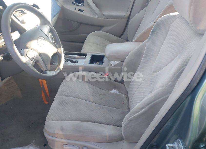 Photo 5 of 2009 Toyota Camry LE (VIN 4T1BE46KX9U811896)