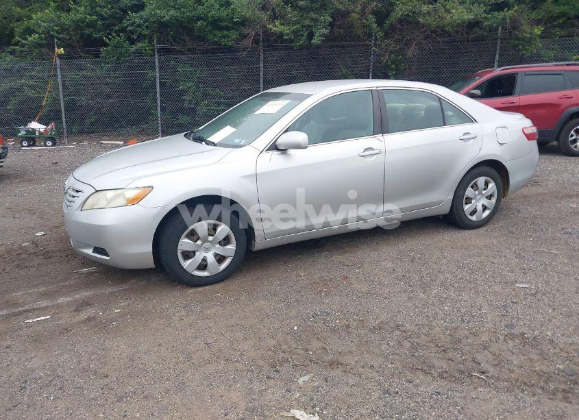 Photo 2 of 2009 Toyota Camry (VIN 4T1BE46KX9U811980)