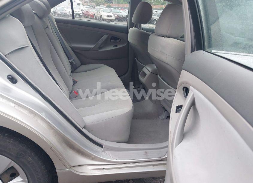 Photo 8 of 2009 Toyota Camry (VIN 4T1BE46KX9U811980)