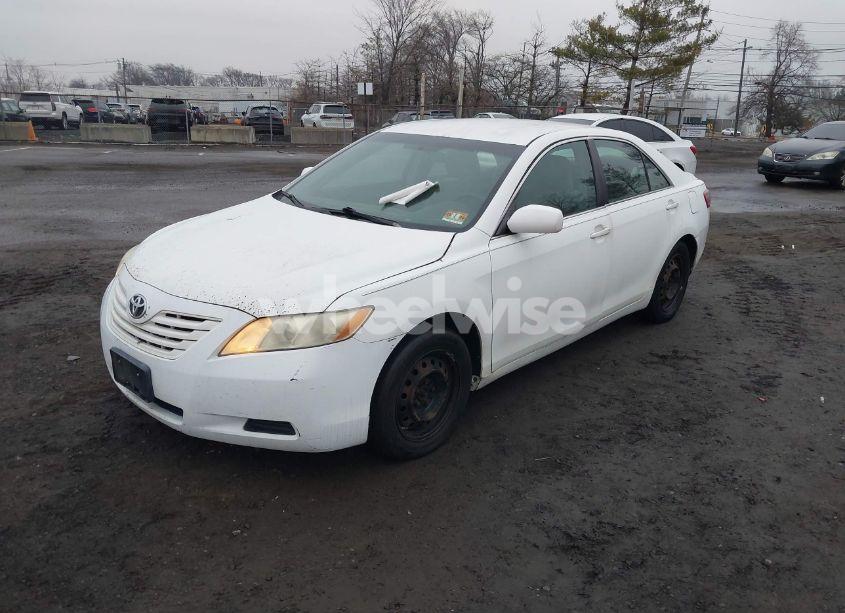 Photo 2 of 2009 Toyota Camry LE (VIN 4T1BE46KX9U814765)