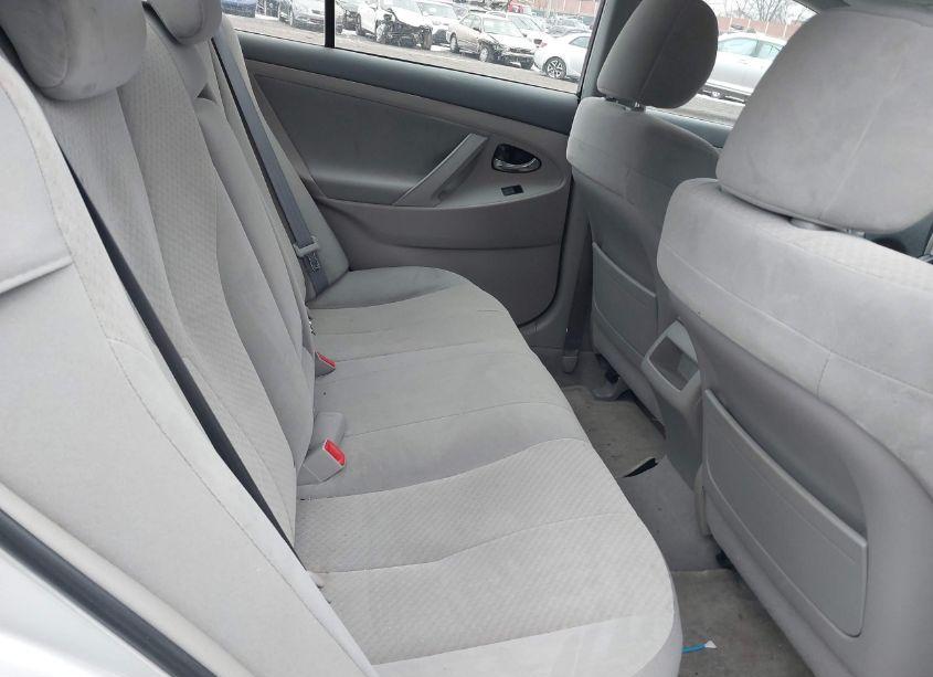 Photo 8 of 2009 Toyota Camry LE (VIN 4T1BE46KX9U820193)