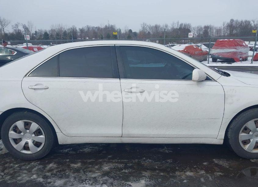 Photo 13 of 2009 Toyota Camry LE (VIN 4T1BE46KX9U826446)