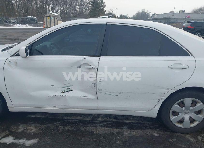 Photo 14 of 2009 Toyota Camry LE (VIN 4T1BE46KX9U826446)