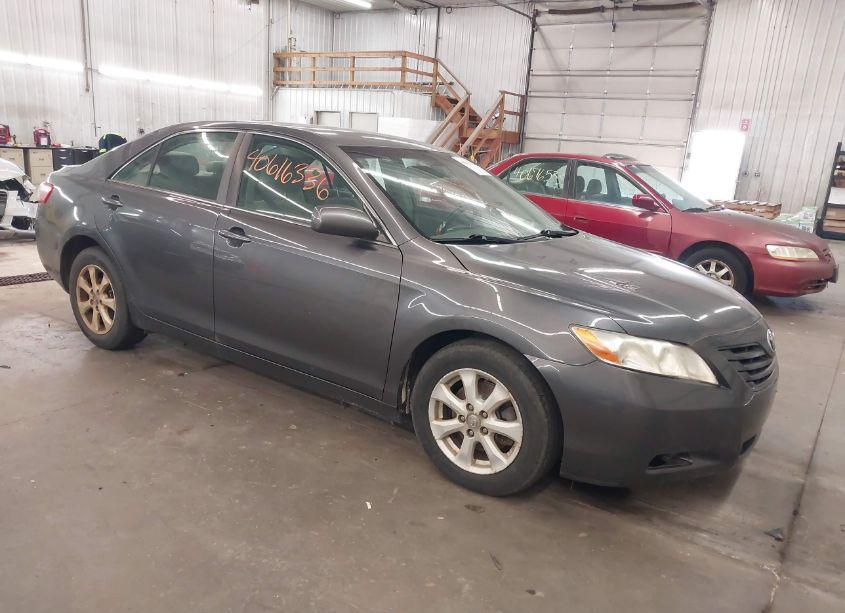 2009 Toyota Camry LE (VIN 4T1BE46KX9U833462) main photo