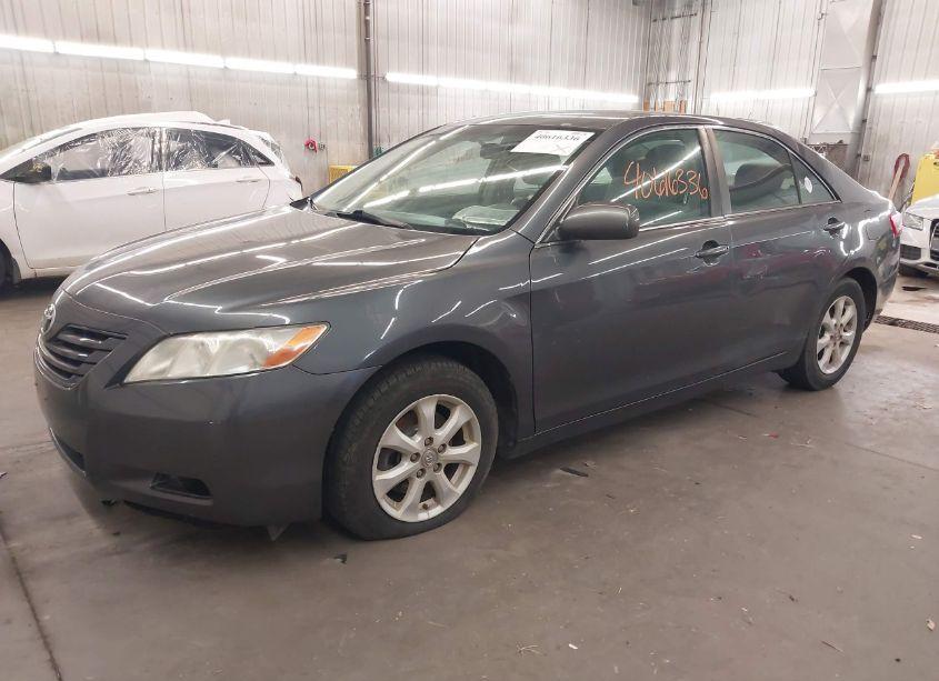 Photo 2 of 2009 Toyota Camry LE (VIN 4T1BE46KX9U833462)