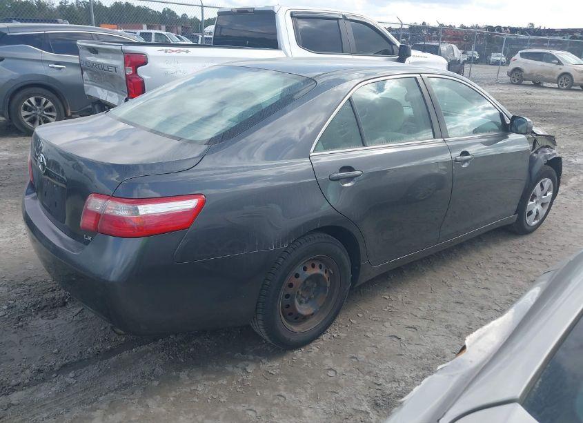 Photo 4 of 2009 Toyota Camry LE (VIN 4T1BE46KX9U835860)