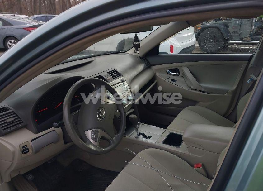 Photo 5 of 2009 Toyota Camry LE (VIN 4T1BE46KX9U840380)