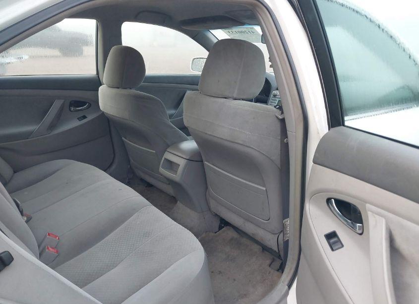 Photo 8 of 2009 Toyota Camry (VIN 4T1BE46KX9U849337)