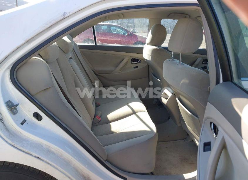 Photo 8 of 2009 Toyota Camry LE (VIN 4T1BE46KX9U855123)