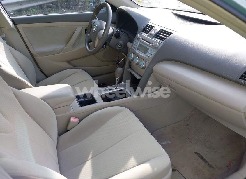 Photo 5 of 2009 Toyota Camry LE (VIN 4T1BE46KX9U857180)