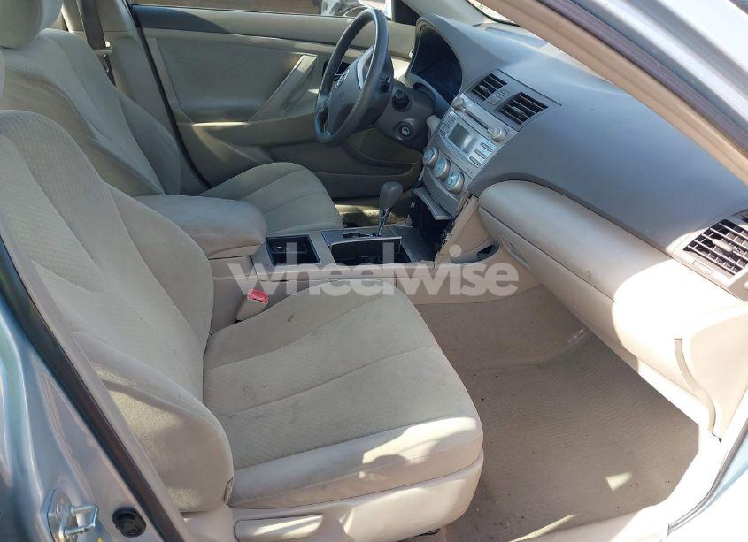 Photo 5 of 2009 Toyota Camry LE (VIN 4T1BE46KX9U865781)