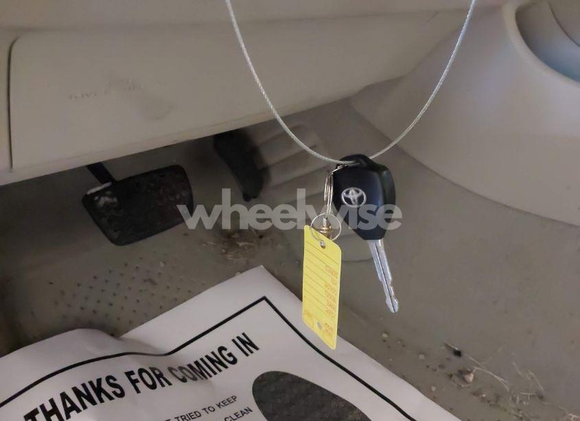 Photo 11 of 2009 Toyota Camry LE (VIN 4T1BE46KX9U914218)