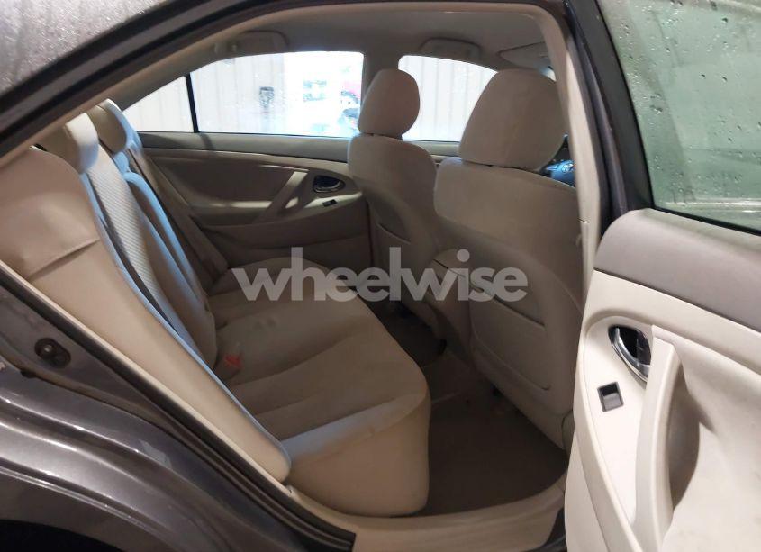 Photo 8 of 2009 Toyota Camry LE (VIN 4T1BE46KX9U914218)