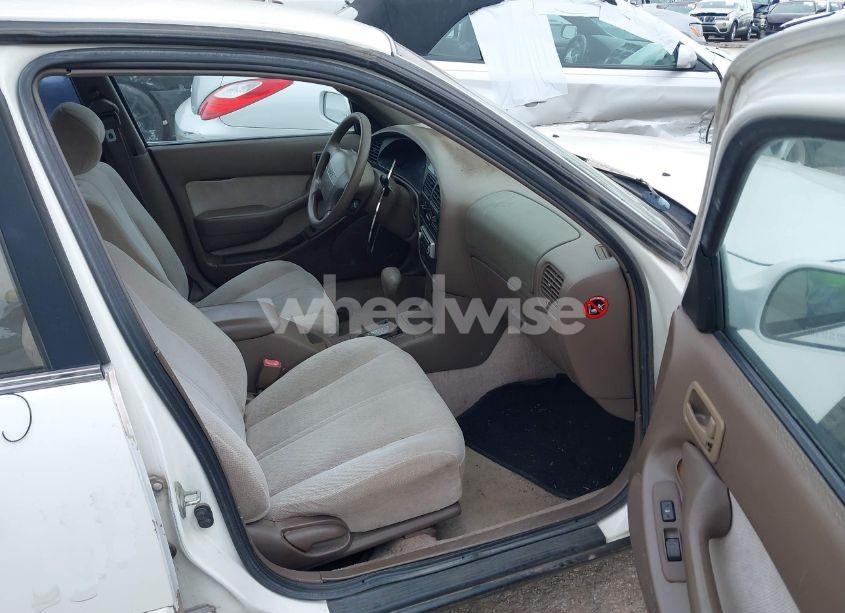 Photo 5 of 1996 Toyota Camry LE/XLE/SE (VIN 4T1BF12K0TU863496)