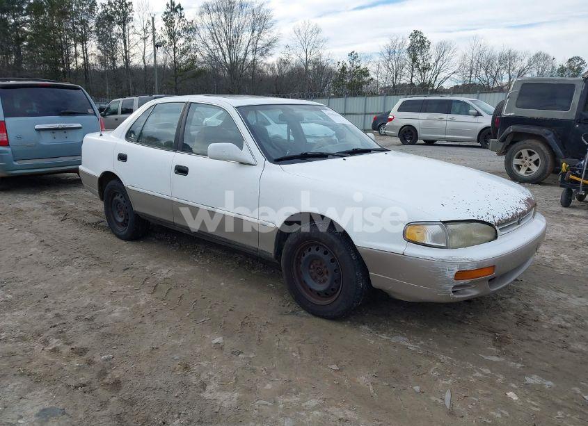 1996 Toyota Camry LE/XLE/SE (VIN 4T1BF12K0TU874059) main photo