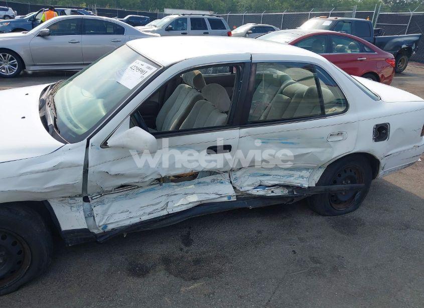 Photo 6 of 1996 Toyota Camry LE/XLE/SE (VIN 4T1BF12K1TU871333)