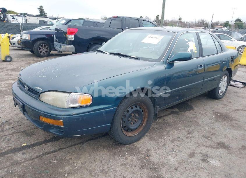 Photo 2 of 1996 Toyota Camry LE/XLE/SE (VIN 4T1BF12K3TU117205)