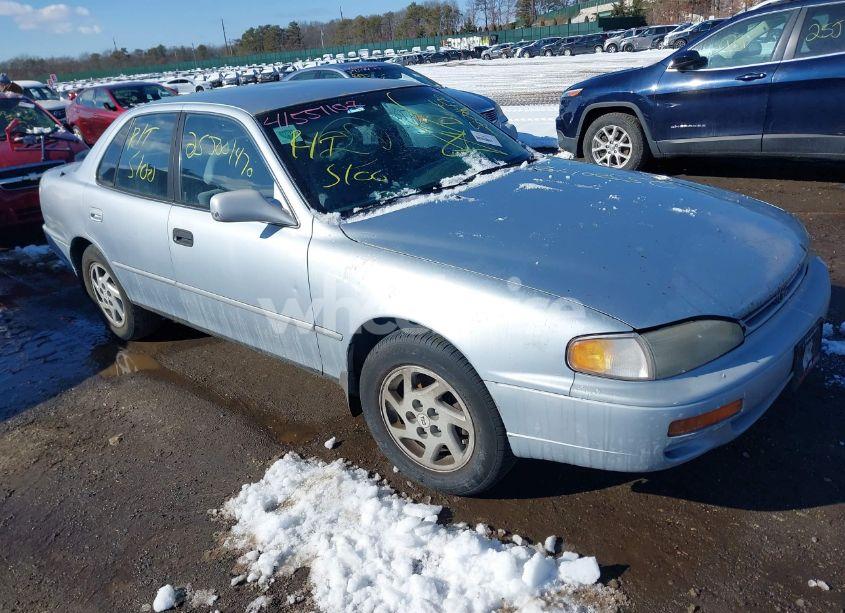 1996 Toyota Camry LE/XLE/SE (VIN 4T1BF12K4TU128214) main photo