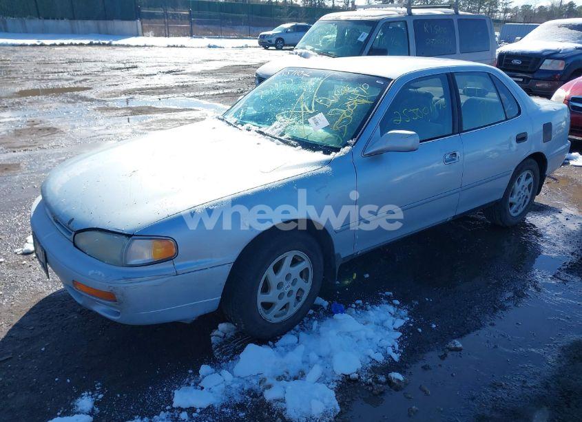 Photo 2 of 1996 Toyota Camry LE/XLE/SE (VIN 4T1BF12K4TU128214)