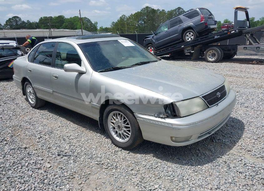 1999 Toyota Avalon XLS (VIN 4T1BF18B0XU318816) main photo