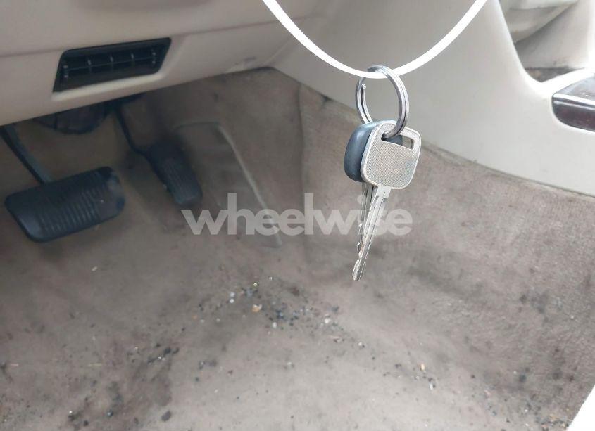 Photo 11 of 1998 Toyota Avalon XLS (VIN 4T1BF18B7WU256930)