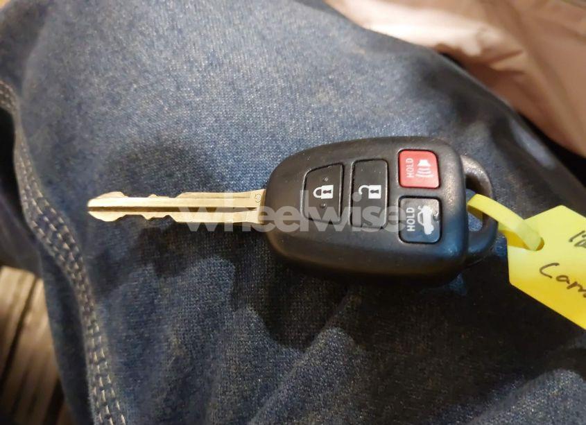 Photo 11 of 2012 Toyota Camry LE (VIN 4T1BF1FK0CU076641)