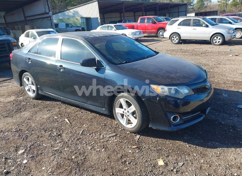 2012 Toyota Camry SE (VIN 4T1BF1FK0CU081077) main photo