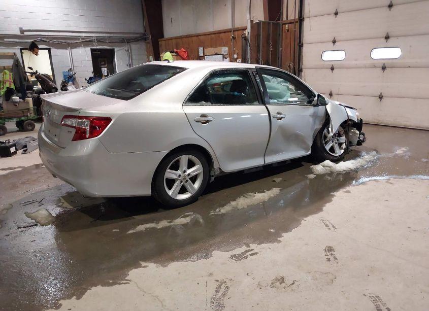 Photo 4 of 2012 Toyota Camry SE (VIN 4T1BF1FK0CU093472)
