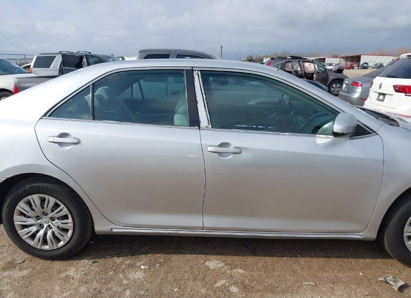 Photo 13 of 2012 Toyota Camry LE (VIN 4T1BF1FK0CU095870)