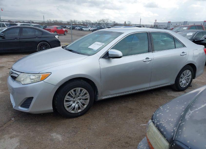 Photo 2 of 2012 Toyota Camry LE (VIN 4T1BF1FK0CU095870)