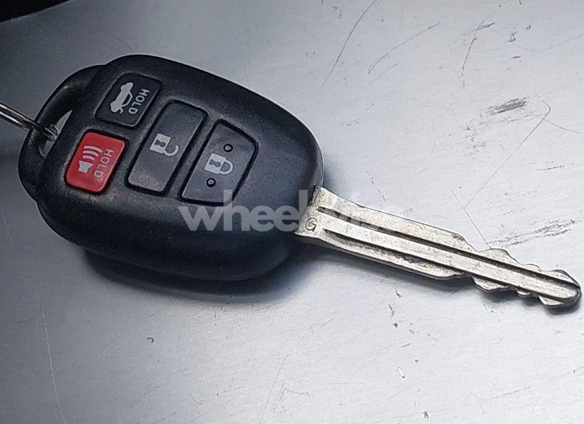 Photo 11 of 2012 Toyota Camry LE (VIN 4T1BF1FK0CU105362)