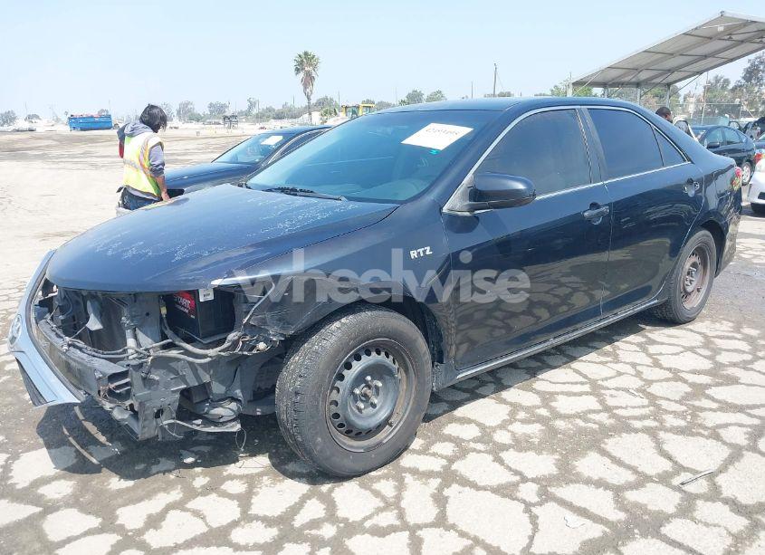 Photo 2 of 2012 Toyota Camry LE (VIN 4T1BF1FK0CU105362)