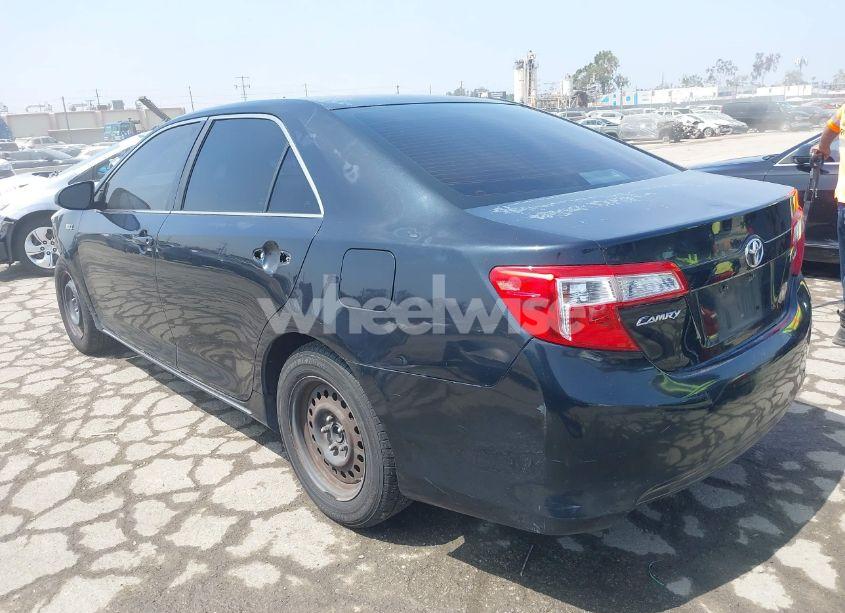 Photo 3 of 2012 Toyota Camry LE (VIN 4T1BF1FK0CU105362)