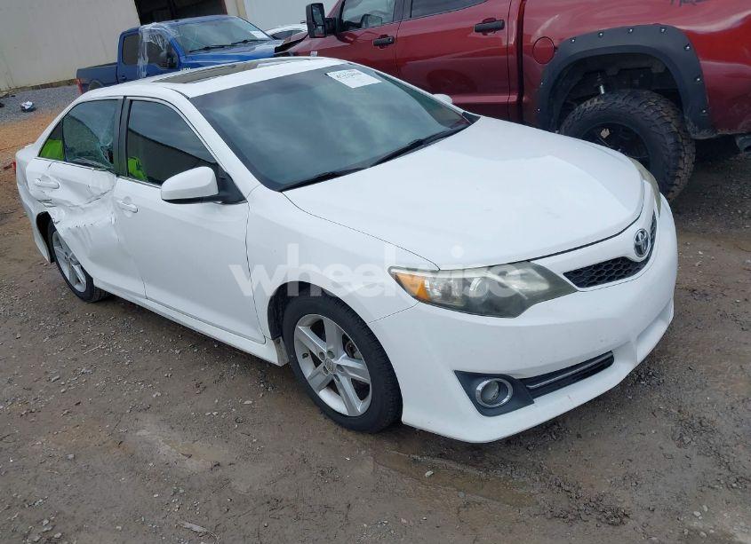 2012 Toyota Camry SE (VIN 4T1BF1FK0CU144923) main photo